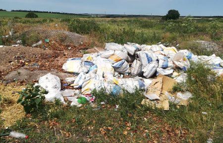 Донеччани поскаржилися на кладовище свиней - їм кинули на подвір’я вибухівку