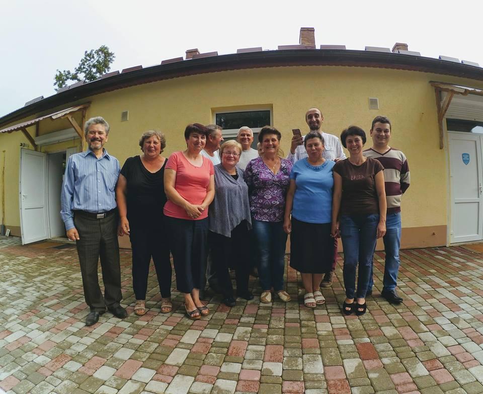 «Спершу тут була Шевченківська хата». Як лікарі з Львівщини самостійно змінили сільську амбулаторію