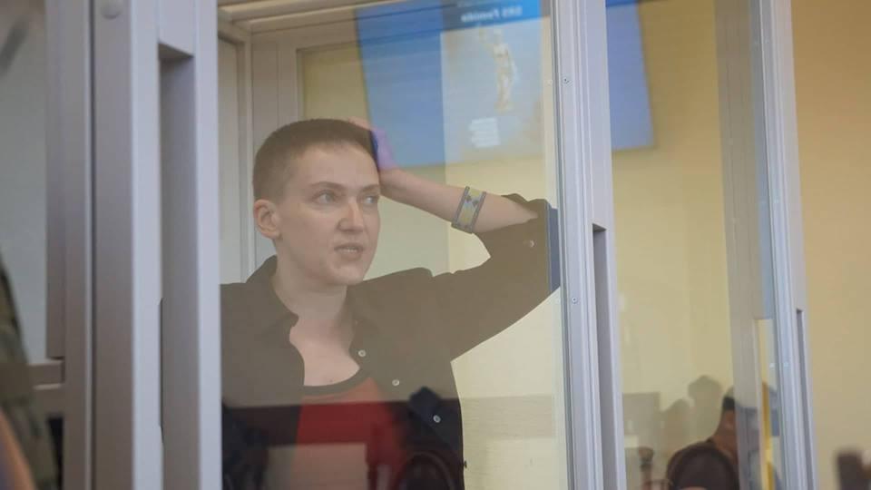 Суд залишив Савченко під арештом