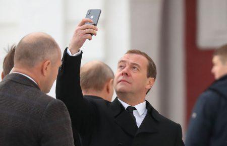 Рейтинг Медведєва упав до мінімуму за часи перебування при владі у Росії