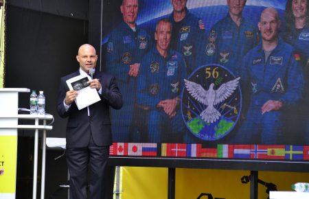Чим ризикує людина у космосі? Лекція співробітника NASA Майкла Гесса у Дніпрі