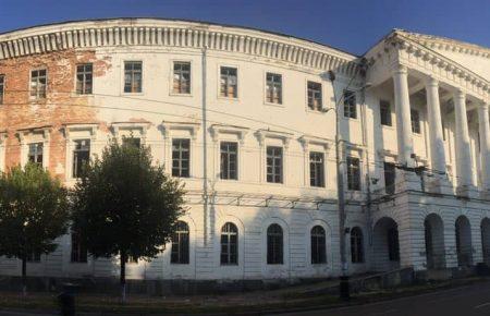 Консервація чи реставрація: у Полтаві помилка у назві будівельних робіт блокує відновлення Кадетського корпусу