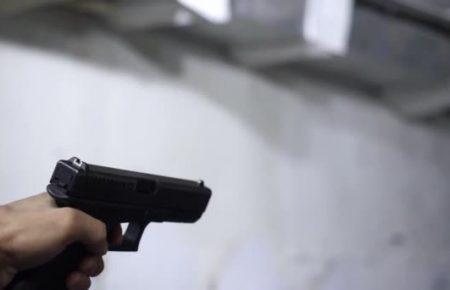 В Одесі стріляли у перехожого: чоловік у лікарні з пораненням стегна