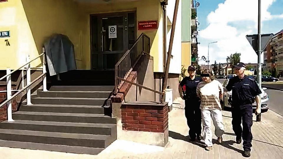 Польці, що вивезла до лісу непритомного працівника, загрожує 5 років позбавлення волі