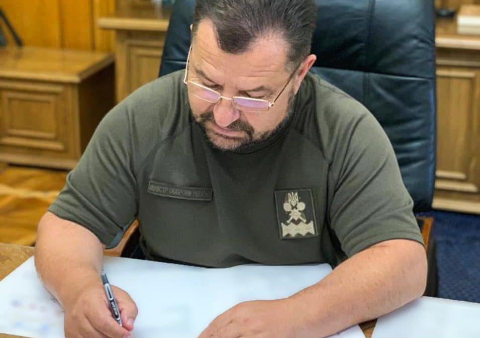 Полторак: До Дня Незалежності військовим виплатять по 1-2 тисячі грн премій