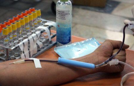 Акція «День донора»: сотні мешканців Дніпра здали кров для поранених бійців