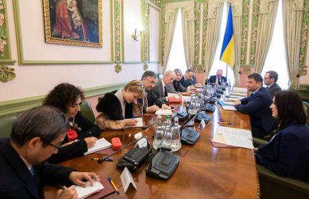Офіс президента: підстав для повернення ПриватБанку Коломойському немає