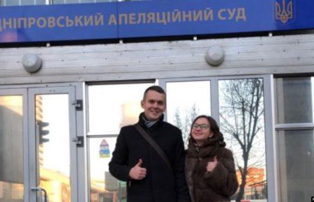 У Дніпрі до року позбавлення волі засудили підприємця, який перешкоджав журналістській діяльності