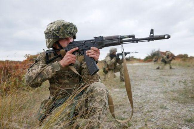 Бойовики атакували позиції українських військових, є втрати — пресцентр ООС