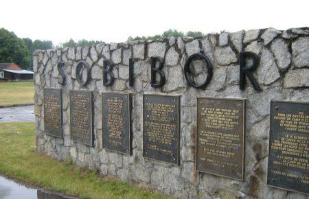 Основний подвиг Печерського пов'язаний з єврейством, тому на його історії не наголошували — історик про повстання в Собіборі