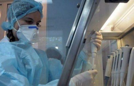 Нові випадки коронавірусу будуть, їм треба максимально запобігти — імунолог Федір Лапій