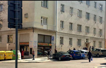 У Празі працює метро, але ним майже ніхто не їздить — журналістка про карантин