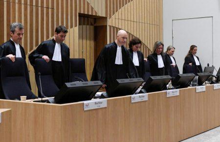 Суд у справі про збиття рейсу MH17 продовжиться у закритому режимі через коронавірус