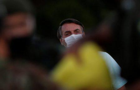 Верховний суд Бразилії зобов'язав Facebook та Twitter видалити акаунти прибічників президента Болсонару