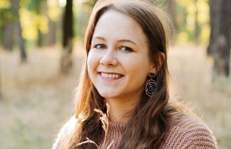 У дитинстві мені казали, що я не зароблятиму на життя читанням, а я вирішила довести, що можу — Богдана Романцова