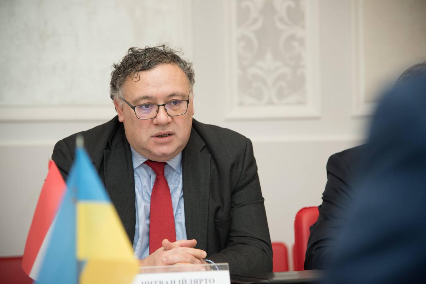 Послу Угорщини вручили ноту протесту через агітацію на Закарпатті — МЗС