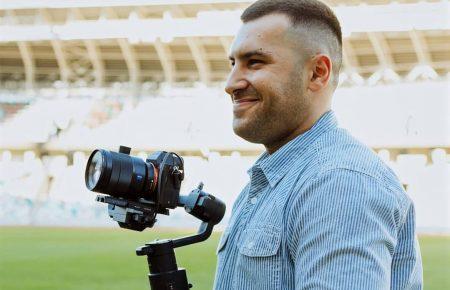 Білоруський журналіст Акберов після закриття телеканалу, звільнення і арешту змушений був виїхати до України