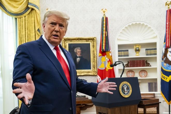 Команда Трампа вже у 2016 році знала, що його основний електорат на виборах — це прихильники теорій змов — аналітик