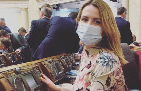 МОЗ хоче забрати на закупівлю вакцини 6,5 млрд грн із програми, за якою фінансують лікарні — Стефанишина