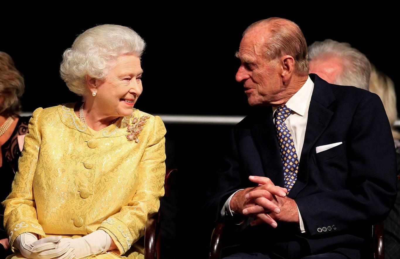 У віці 99 років пішов з життя чоловік королеви Єлизавети II — принц Філіп