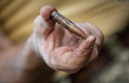 Бойовики на Донбасі поранили українського військового