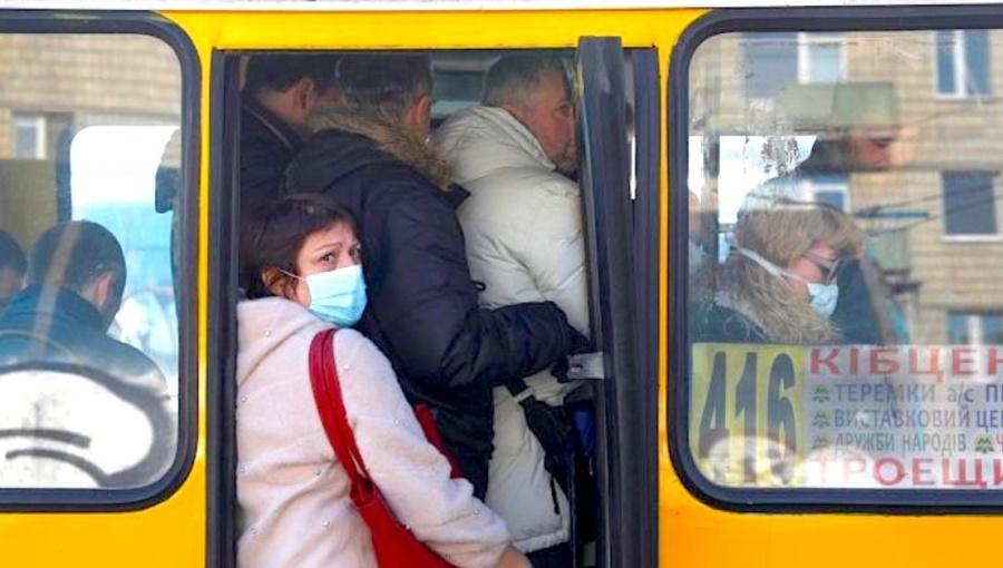 Із початку карантину поліція винесла понад 200 тисяч адмінпостанов за неносіння масок