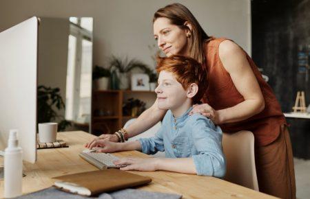 Довірливі стосунки з дитиною — основа захисту від злочинців у мережі — Дьякова