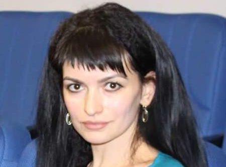 У Дніпрі в під'їзді побили активістку, поліція порушила справу