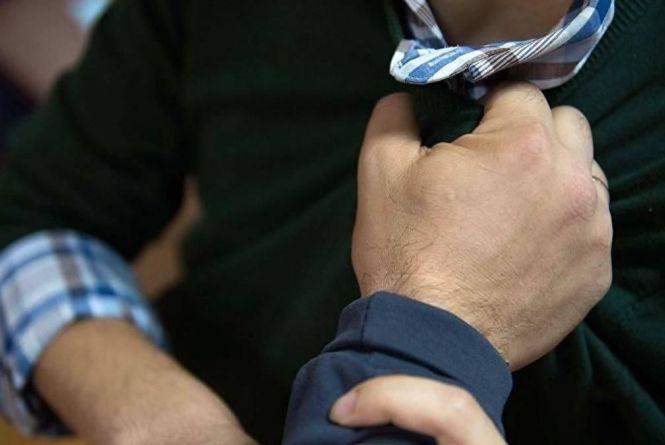 Як чоловіки потерпають від насильства? Дослідження Amnesty International