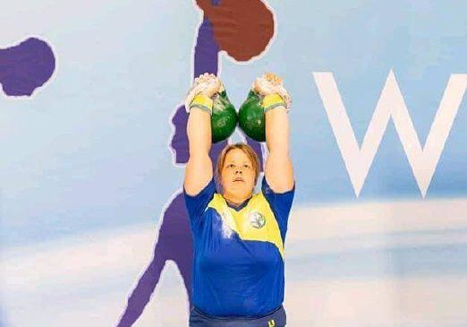 «Двічі чемпіонка світу» — кінологиня поліції Київщини Катерина Бєляєва виборола перемогу на Чемпіонаті світу з гирьового спорту