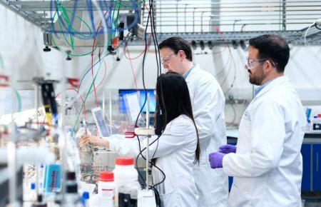 Гранти в науці та сполуки-перемикачі для маркування вакцин: інтерв’ю з хімікинею Олесею Кучерів