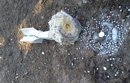 Бойовики скинули на Зайцеве два саморобні пристрої, один спрацював