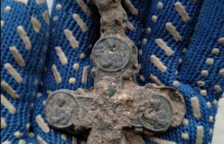 В «Софии Киевской» археологи обнаружили энколпион