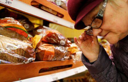 Росію чекає безробіття і інфляція, але людям обіцяють, що ріст цін зупиниться — фактчекерка