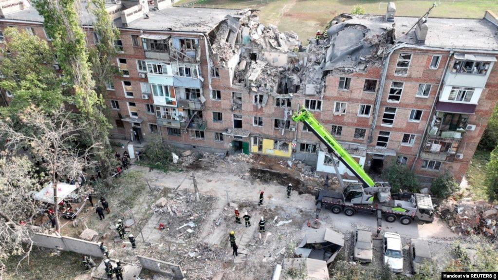 З-під завалів будинку у Миколаєві рятувальники дістали тіло останнього загиблого