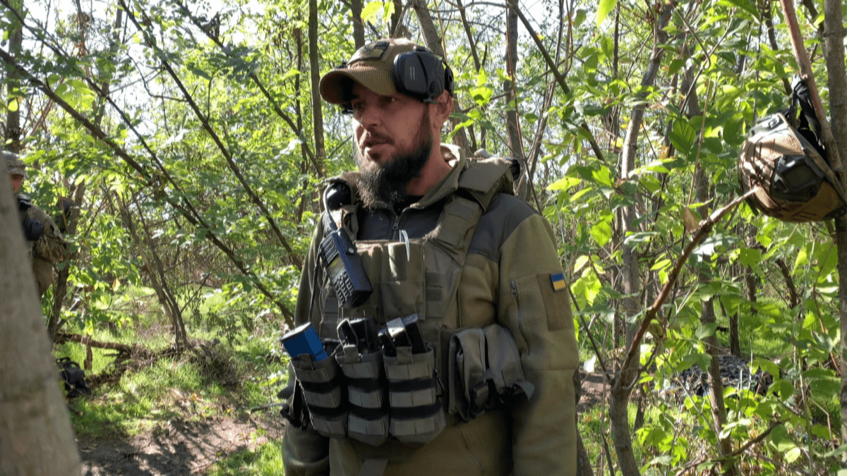 «У мене п’ятеро дітей і я можу звільнитись, але буду йти до кінця»: історії українських бійців на передовій