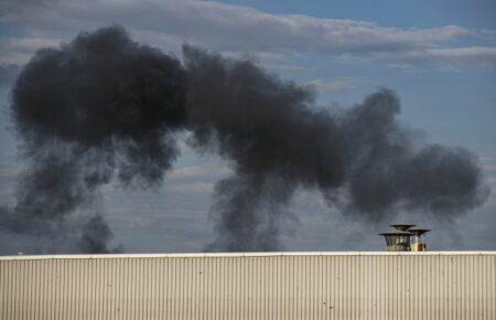 Вночі під Мелітополем пролунали 7 потужних вибухів — мер