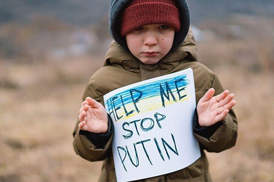 На лінії фронту у Вугледарі досі залишаються 6 дітей — поліція Донеччини