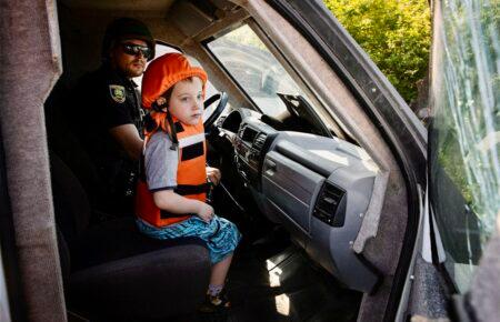 Из 7 населенных пунктов Донбасса объявили принудительную эвакуацию детей