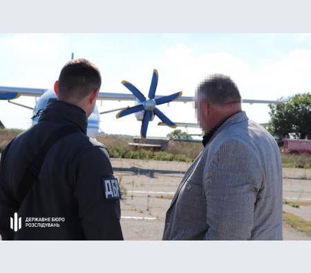 Заочно судитимуть директора авіапідприємства, який планував передати РФ чотири літаки