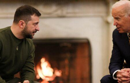 Зеленський провів телефонну розмову з Байденом
