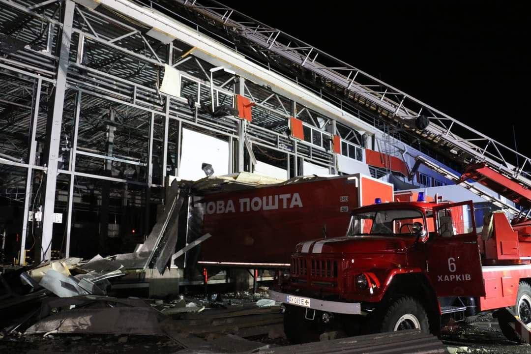 Зросла кількість постраждалих через обстріл росіянами термінала «Нової пошти» на Харківщині