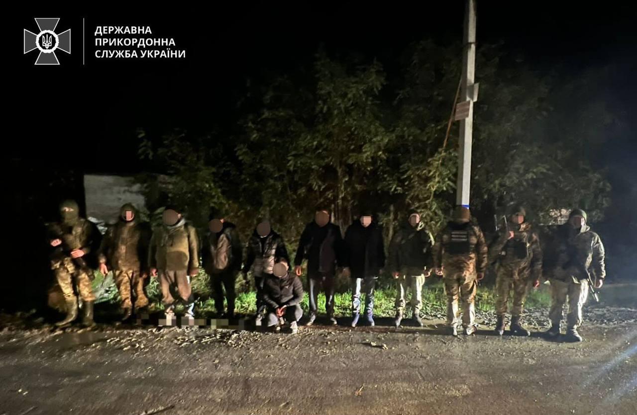 Прикордонники затримали групу ухилянтів, які намагались перетнути кордон зі Словаччиною
