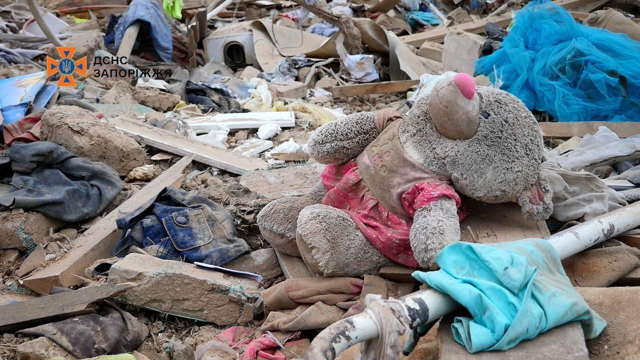 У Запоріжжі завершили пошукову операцію на місці російського удару