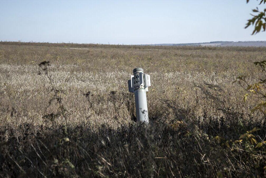 У Великописарівській громаді ворог КАБами розбив усі мости, тому люди евакуюються пішки — журналістка