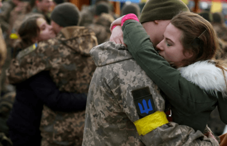 Що не слід говорити дружинам військових?