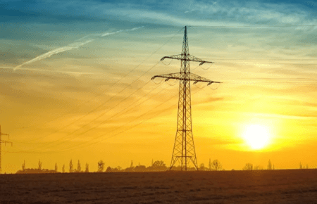 Влітку дефіцит енергії становитиме 2-4 години на добу, крім енергодефіцитних регіонів — Корольчук