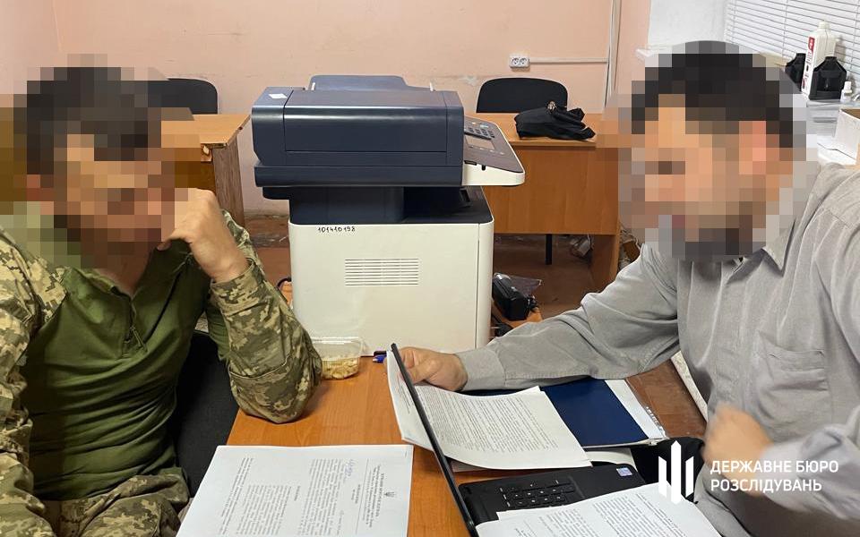 Систематично бив та принижував курсантів: офіцеру Нацакадемії сухопутних військ оголосили підозру