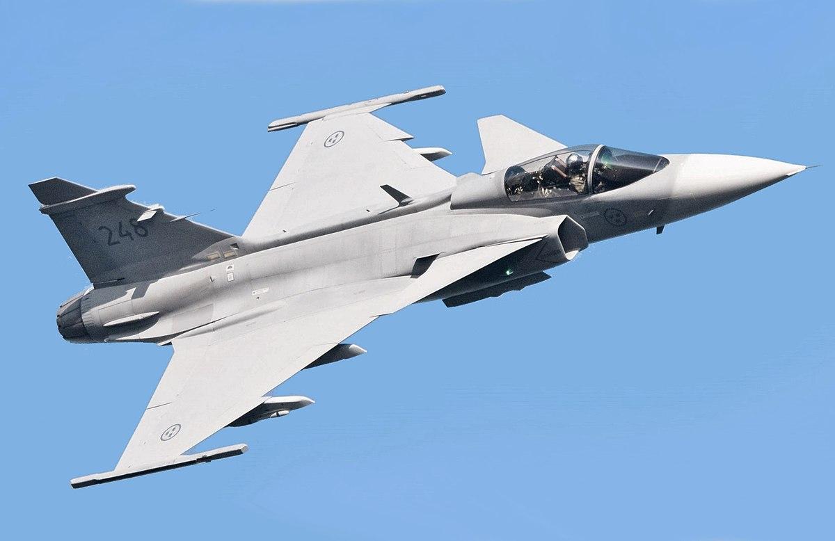 Шведські винищувачі Gripen вироблятимуть в Україні: Зеленський назвав їхні переваги