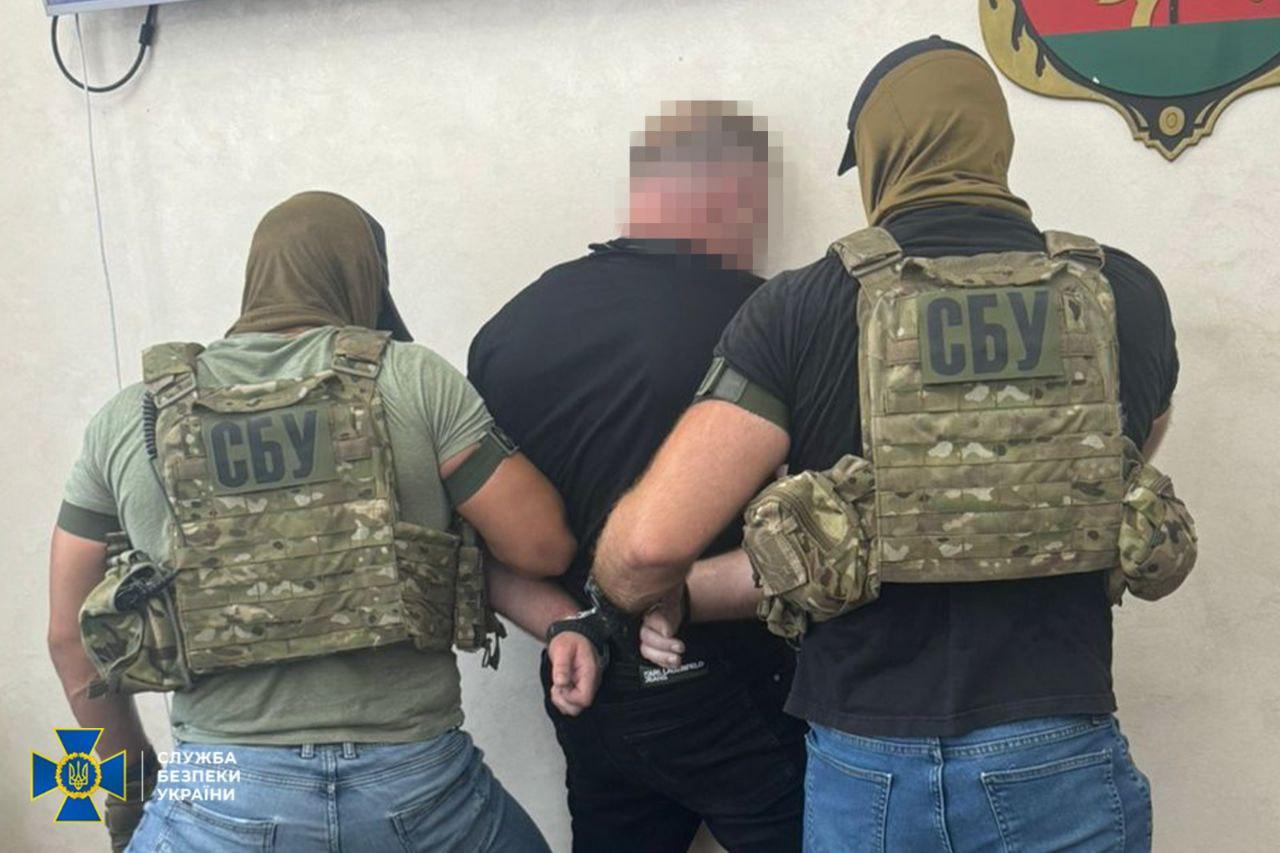 СБУ затримала мера, який займався рекетом на Одещині